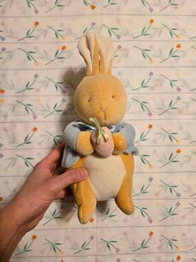 Vintage Eden Beatrix Potter Peter Rabbit Plush Holding Carrot 10"